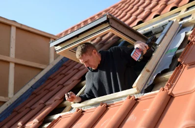 Pose de fenêtres de toit Velux à Curnier
